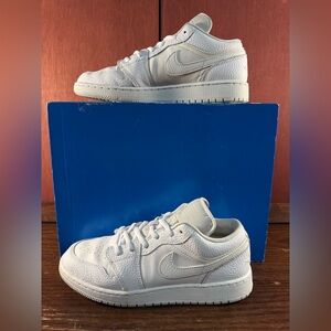Nike Air Jordan 1 Low GS 'Triple White' Shoes Youth Size 7Y/Women’s Size US 8,5